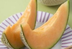 敦煌吃哈密瓜,敦煌风情邂逅哈密瓜香