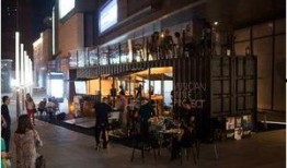 广州酒吧吃瓜,热闹非凡的吃瓜现场，揭秘都市夜生活