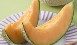 早上空腹吃哈密瓜,开启健康一天的新篇章