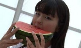 合格的吃瓜少女,揭秘合格吃瓜少女的必备素养与趣味生活