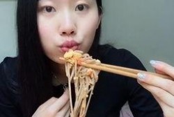 直播吃瓜溜溜梅,溜溜梅带你领略酸甜人生