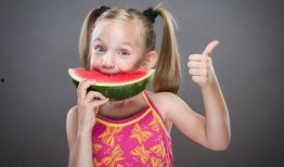 合格的吃瓜少女,揭秘合格吃瓜少女的必备素养与趣味生活