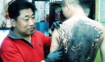 纹身妹妹吃瓜,揭秘娱乐圈幕后真相