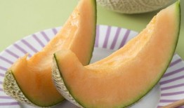 孕妇感冒可以吃哈密瓜吗,孕妇感冒期间适宜食用哈密瓜吗？