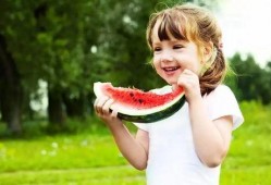 姨妈期吃瓜吗,揭秘女性生理期饮食禁忌