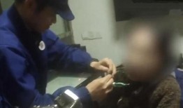 平板锁帅哥吃瓜,揭秘平板锁背后的故事