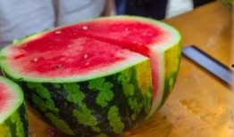 上海学院吃瓜,吃瓜群众的热议焦点