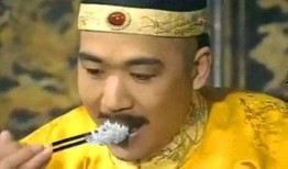 皇上听心声吃瓜,宫廷瓜田笑谈间