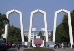 湘潭大学吃瓜事件,校园舆论风波背后的真相探究