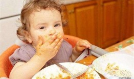 3岁宝宝吃瓜,3岁萌娃的甜蜜瓜果时光